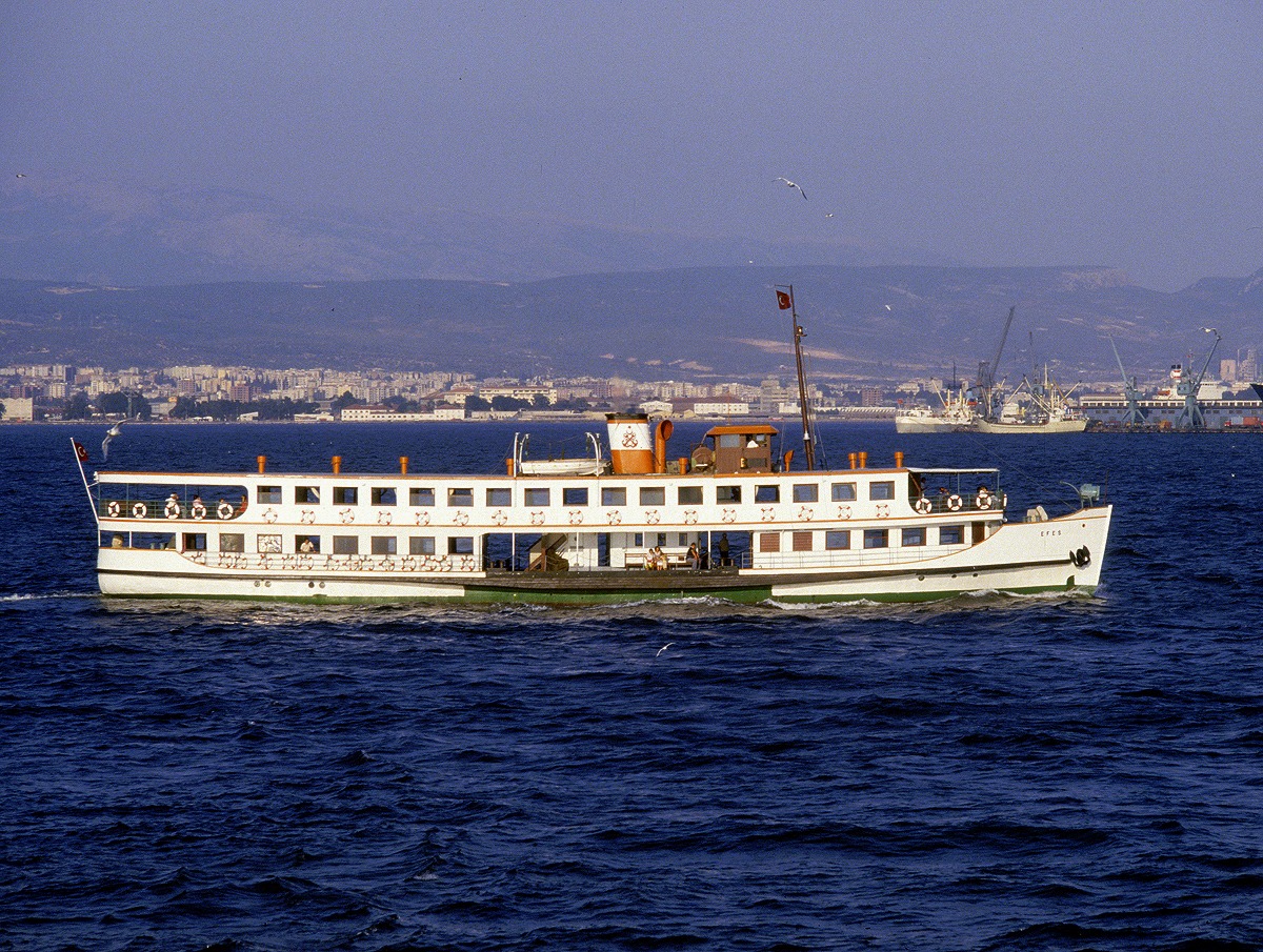 Tarihi Bergama Vapuru’nda “Atatürk ve Cumhuriyet Gemileri Sergisi” açıldı