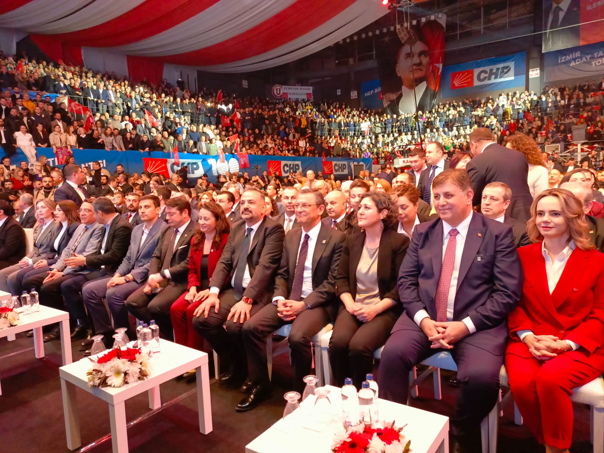 CHP İzmir adayları vitrine çıkıyor