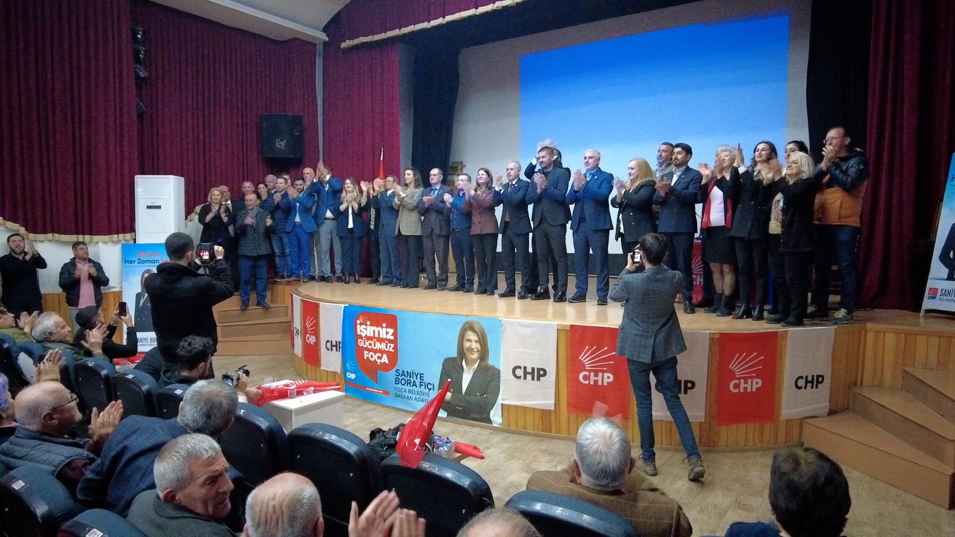 Başkan Adayı Saniye Bora Fıçı Yolumuz Doğru, Saldıranımız Çok Ama Hiç Korkumuz Yok!