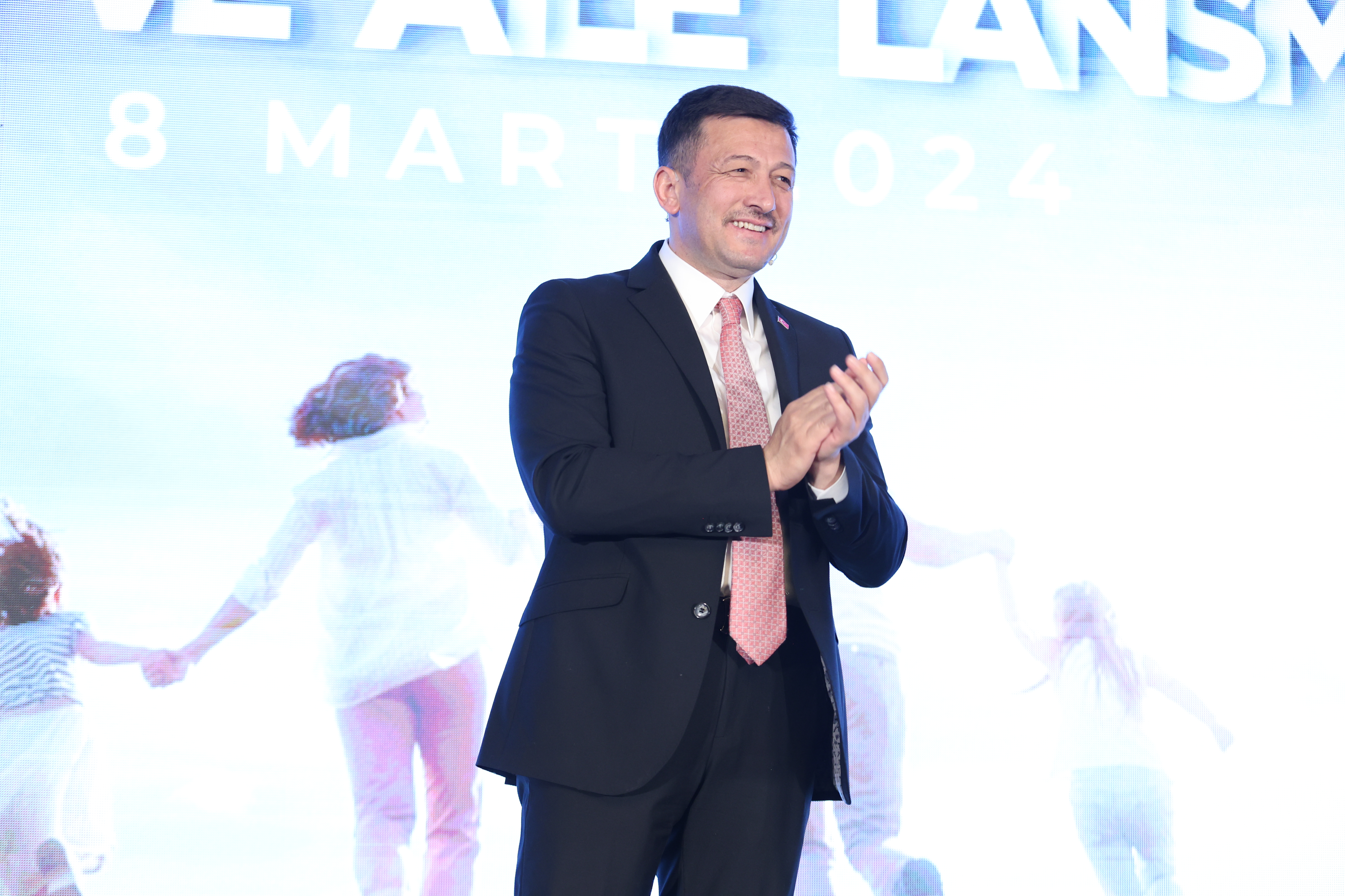 HAMZA DAĞ ''KADIN VE AİLE'' PROJELERİNİ TANITTI