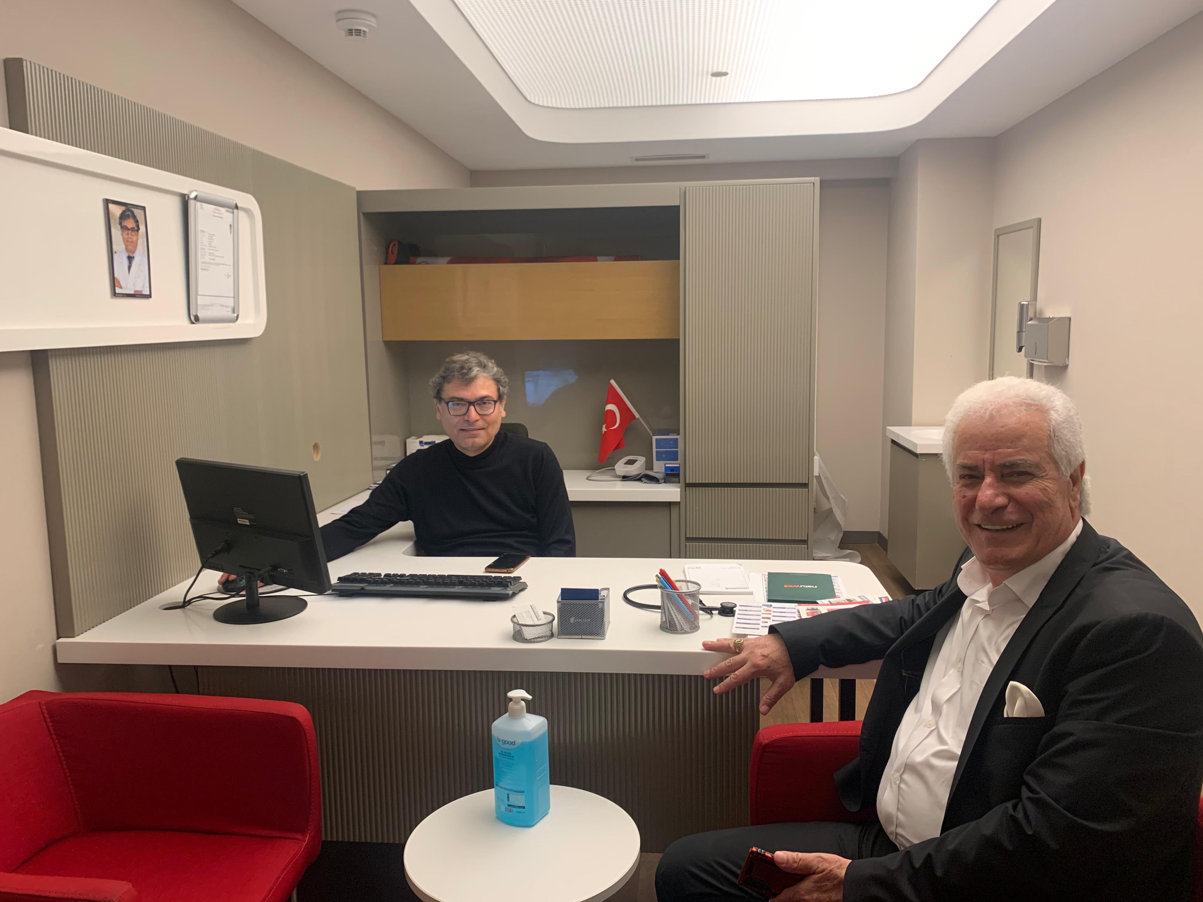 Salih Erkek'ten hastane çalışanlarına büyük övgü!