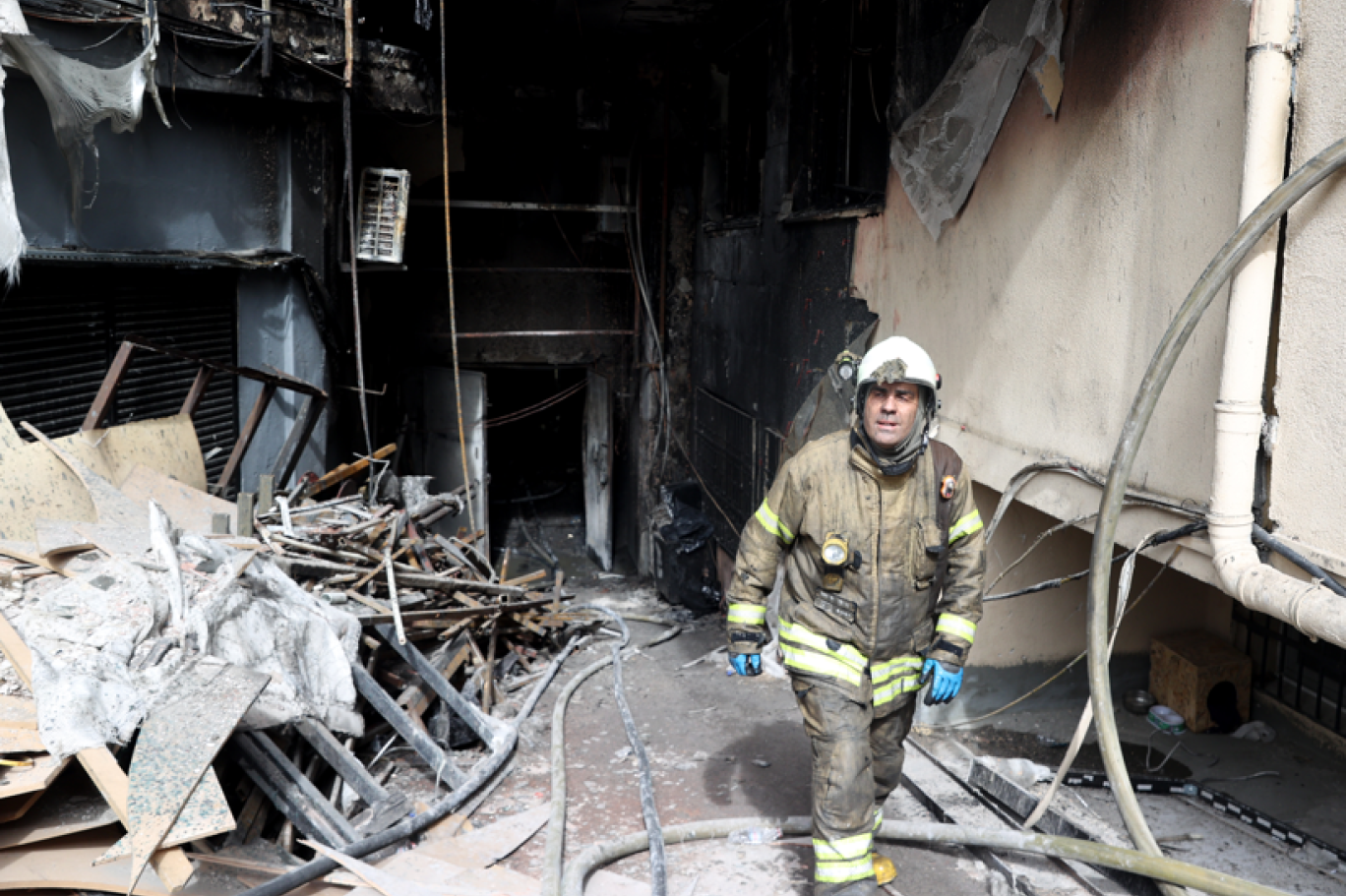 İstanbul Beşiktaş'ta yangın faciası: 29 ölü