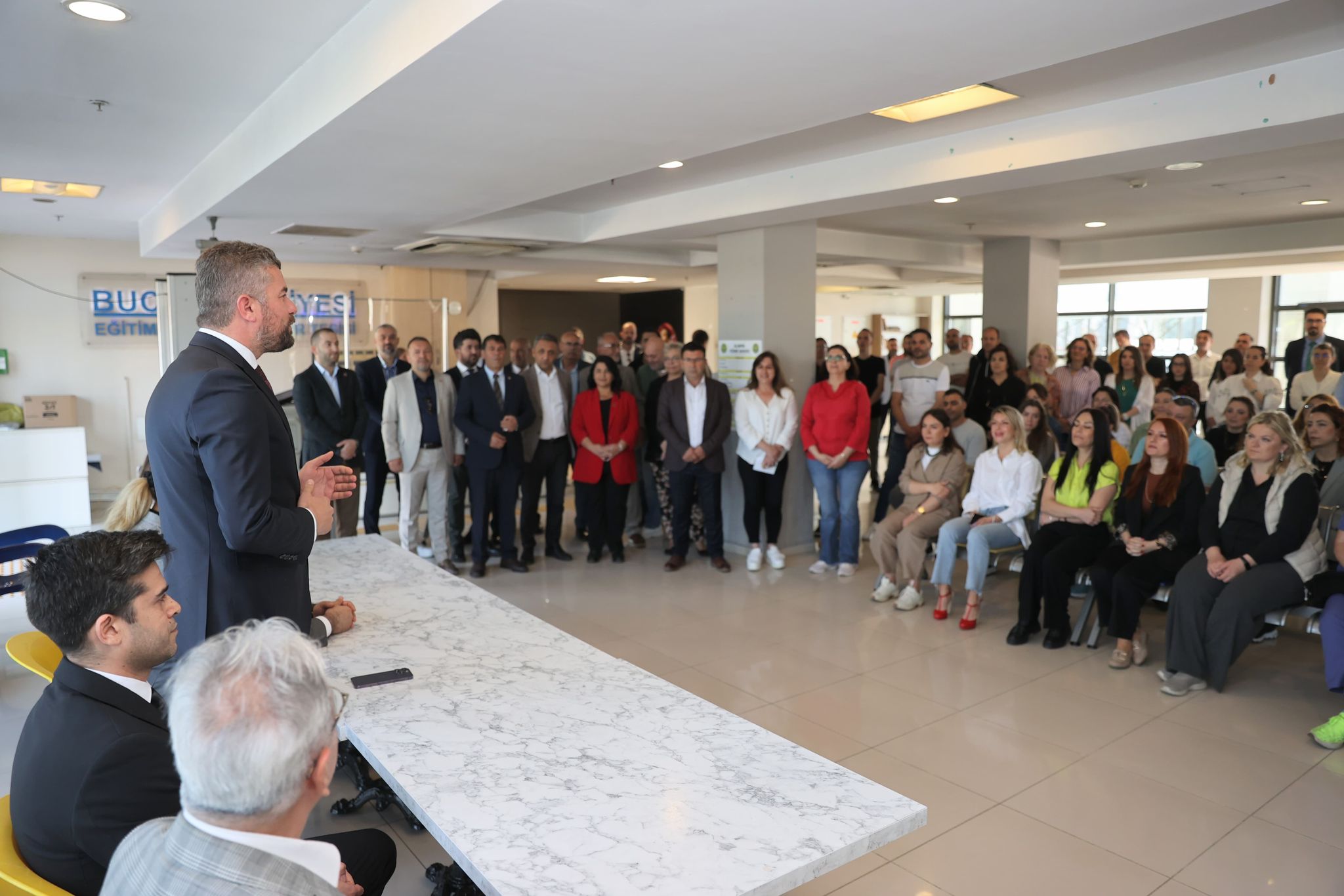 Görkem Duman, belediye personeliyle bayramlaştı