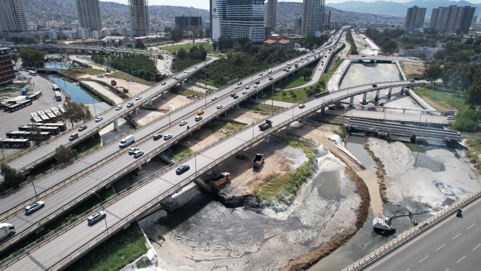 İZSU’dan temiz “Körfez” mesaisi