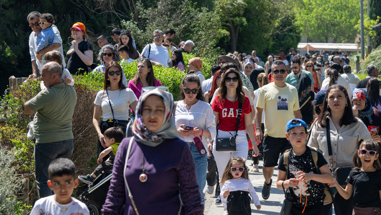İzmir Doğal Yaşam Parkı'na ziyaretçi akını
