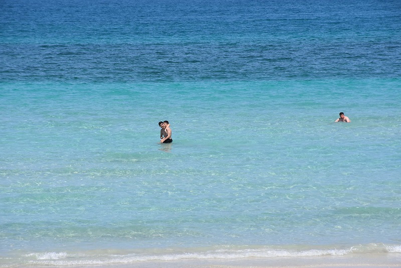 Çeşme’de bayramın son gününde de plajlar doldu