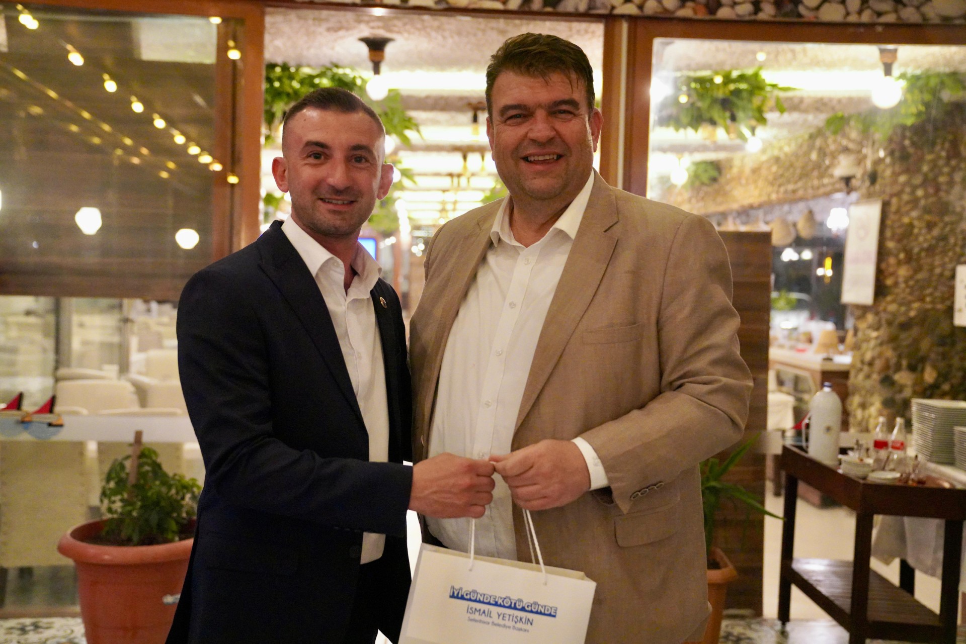 Başkan Yetişkin muhtarlarla buluştu