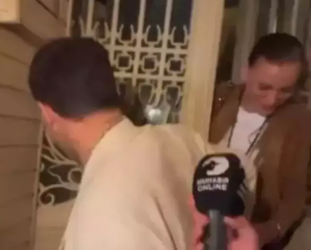 Serenay Sarıkaya ve Mert Demir'in olaylı gecesi! Görüntülemek isteyen gazeteciler darbedildi