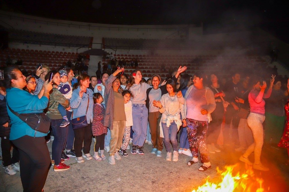 Çeşme’de Hıdırellez Şenliği coşkuyla kutlandı