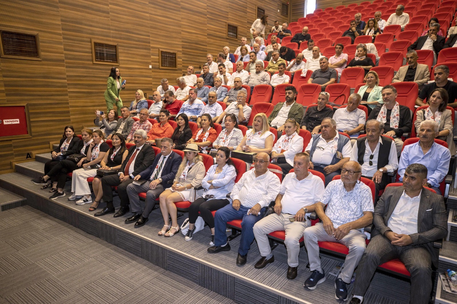 Başkan Mutlu muhtarlarla bir araya geldi