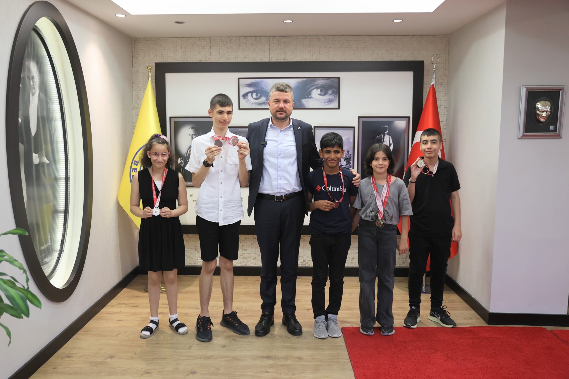 Buca'nın Özel Çocukları Başkan Duman'ı Ziyaret Etti