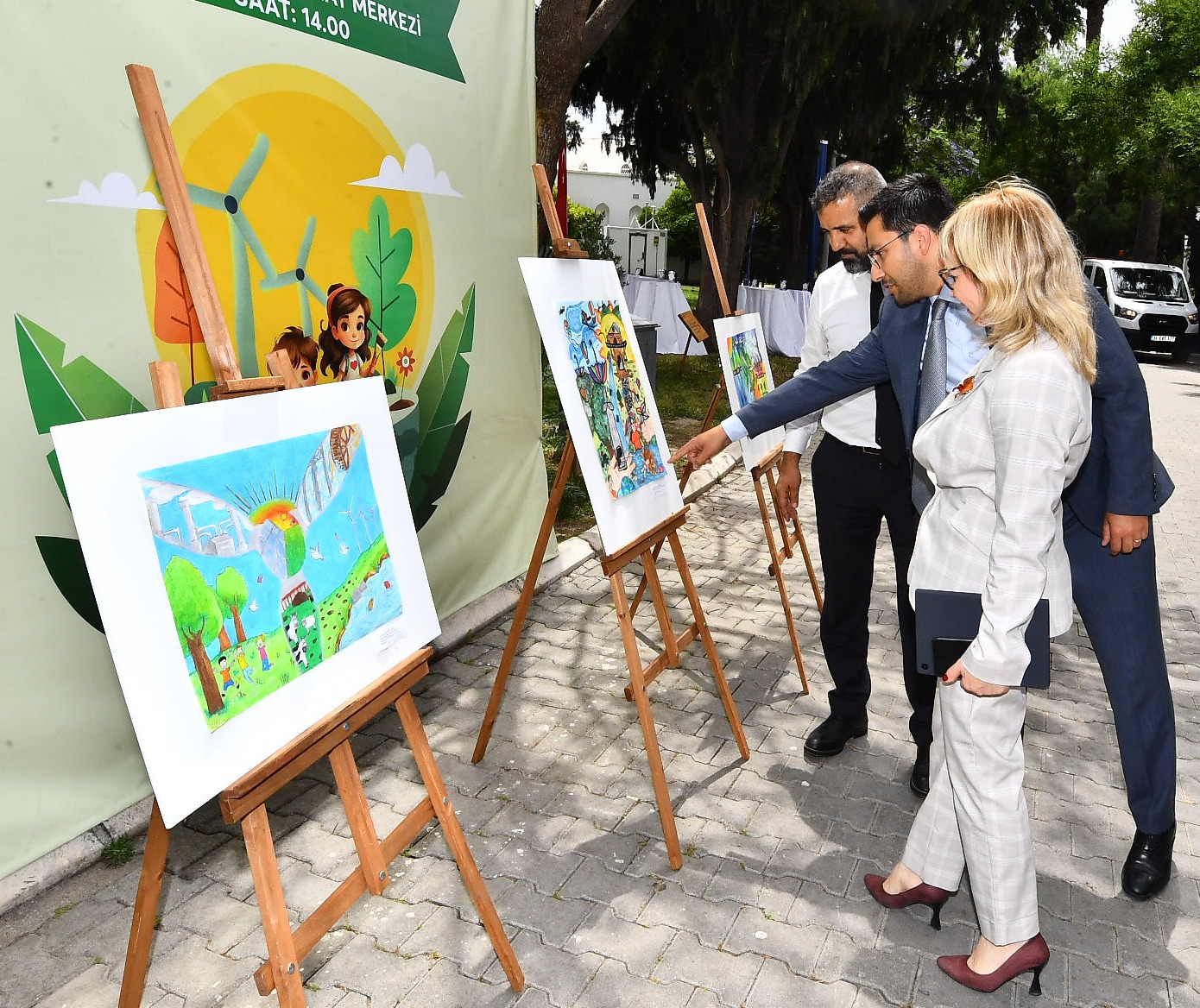 Çocuklar temiz enerjiyi resmetti