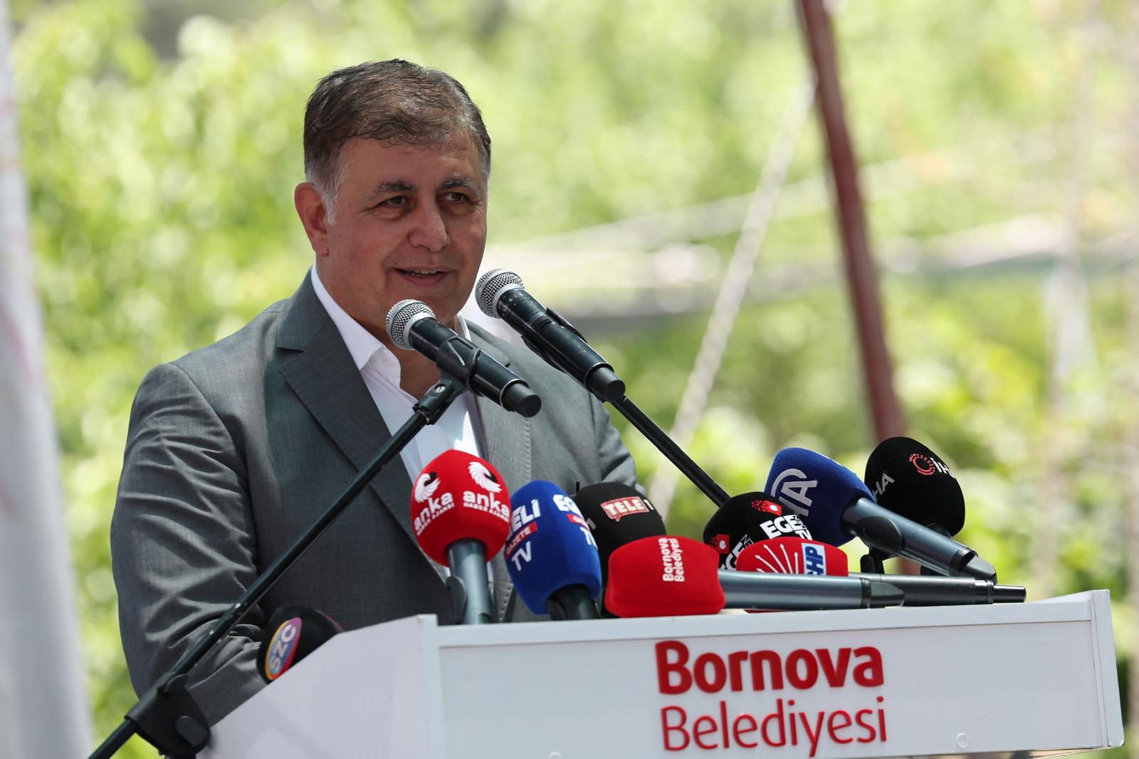 CHP Genel Başkanı Özgür Özel, Bornova Kiraz Festivali'nde konuştu: "İzmir ikinci memleketim"