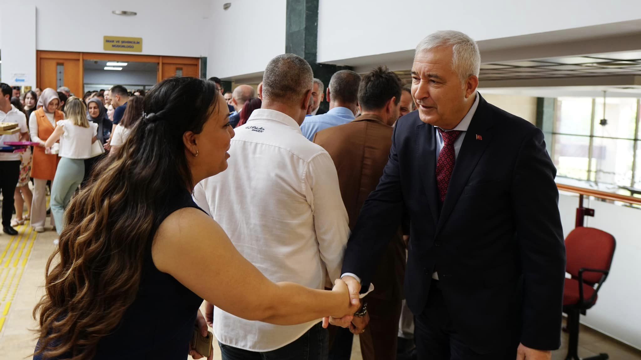 Başkan Türkmen belediye personeli ile bayramlaştı