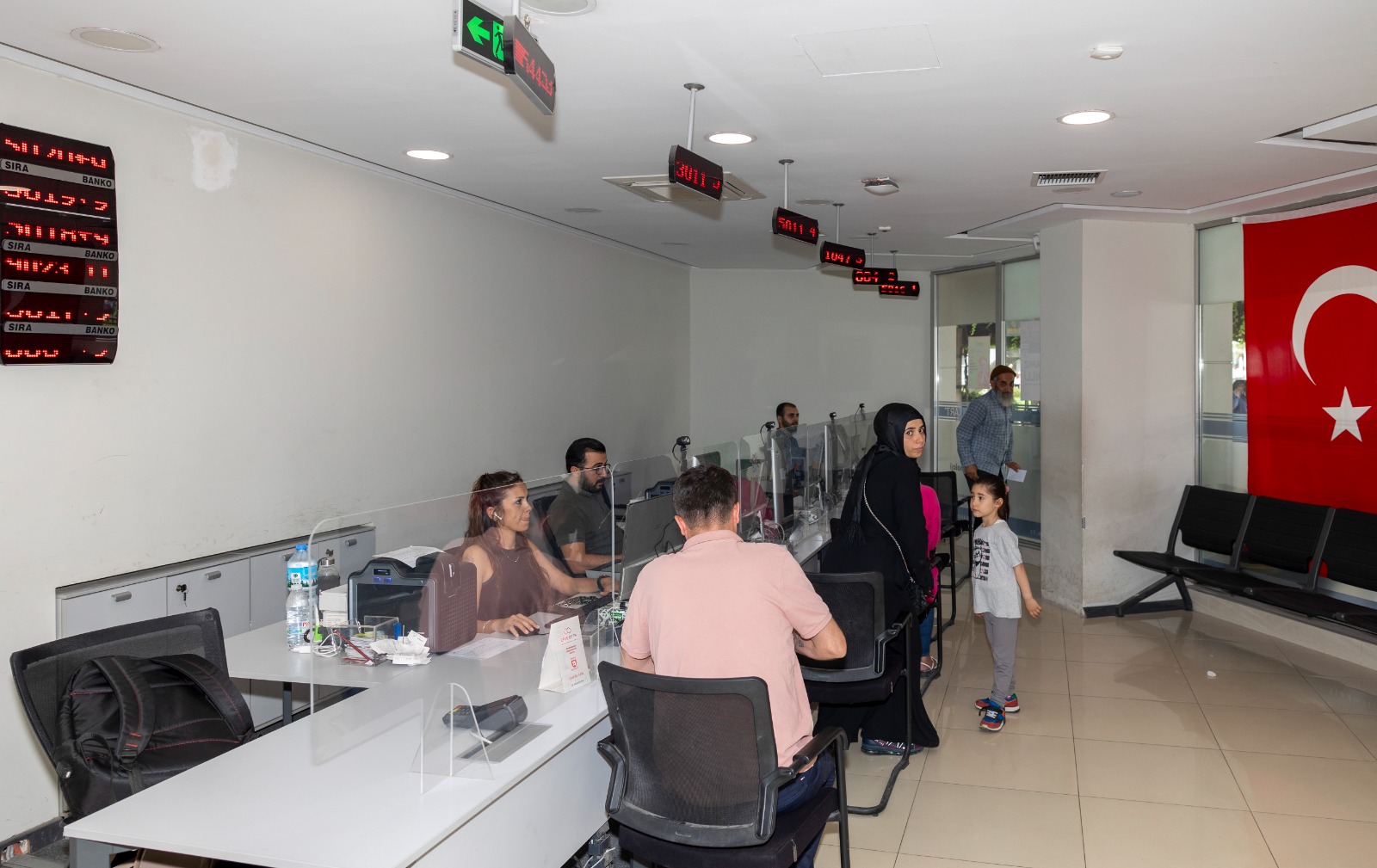 Başkan Tugay’ın seçim vaadiydi: İzmirliler Anne Kart’tan memnun kaldı