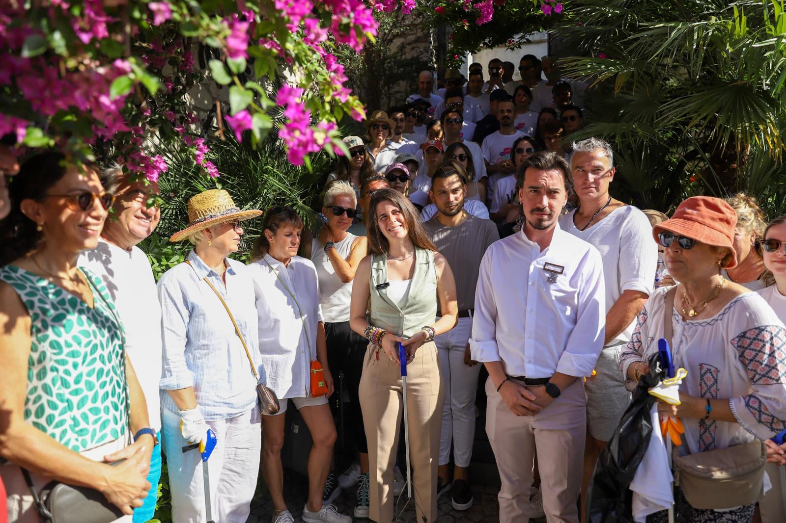 ALAÇATI’DA ÇEVRE TEMİZLİĞİ ETKİNLİĞİ SÜRÜYOR