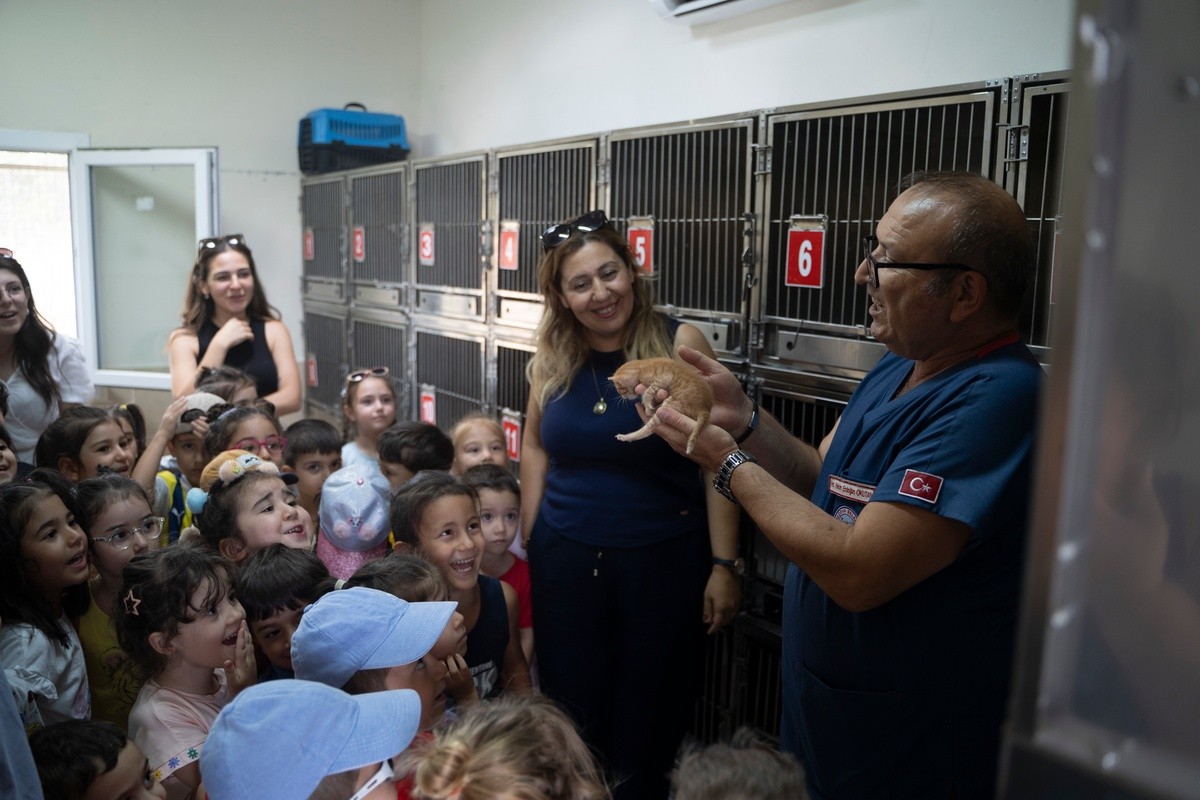 Minik öğrenciler can dostlarla buluştu