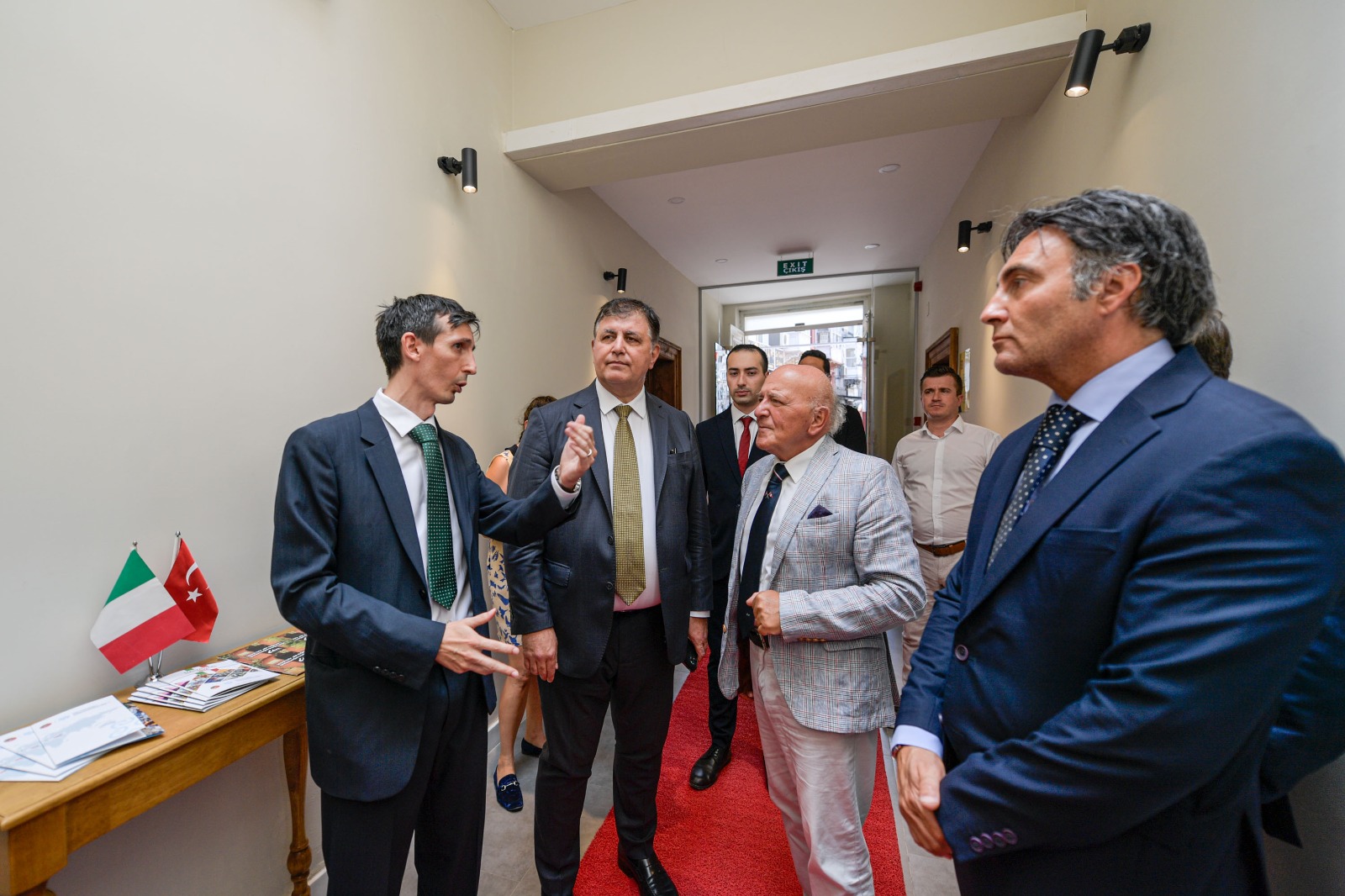 Başkan Tugay’dan İtalya Evi ziyareti