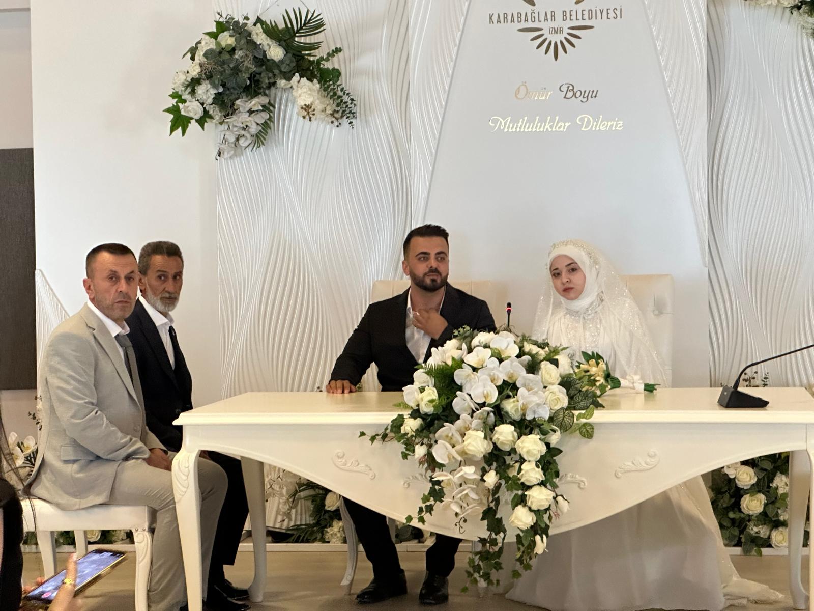 Sarıtaş ve Erkek ailesinin mutlu günü: Selvinaz ve Bilal dünyaevine girdi