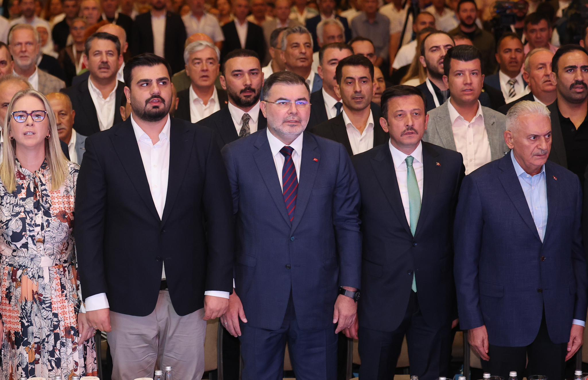 AK Parti Teşkilatı İzmir İl Danışma Meclisi Toplantısı'nda Buluştu
