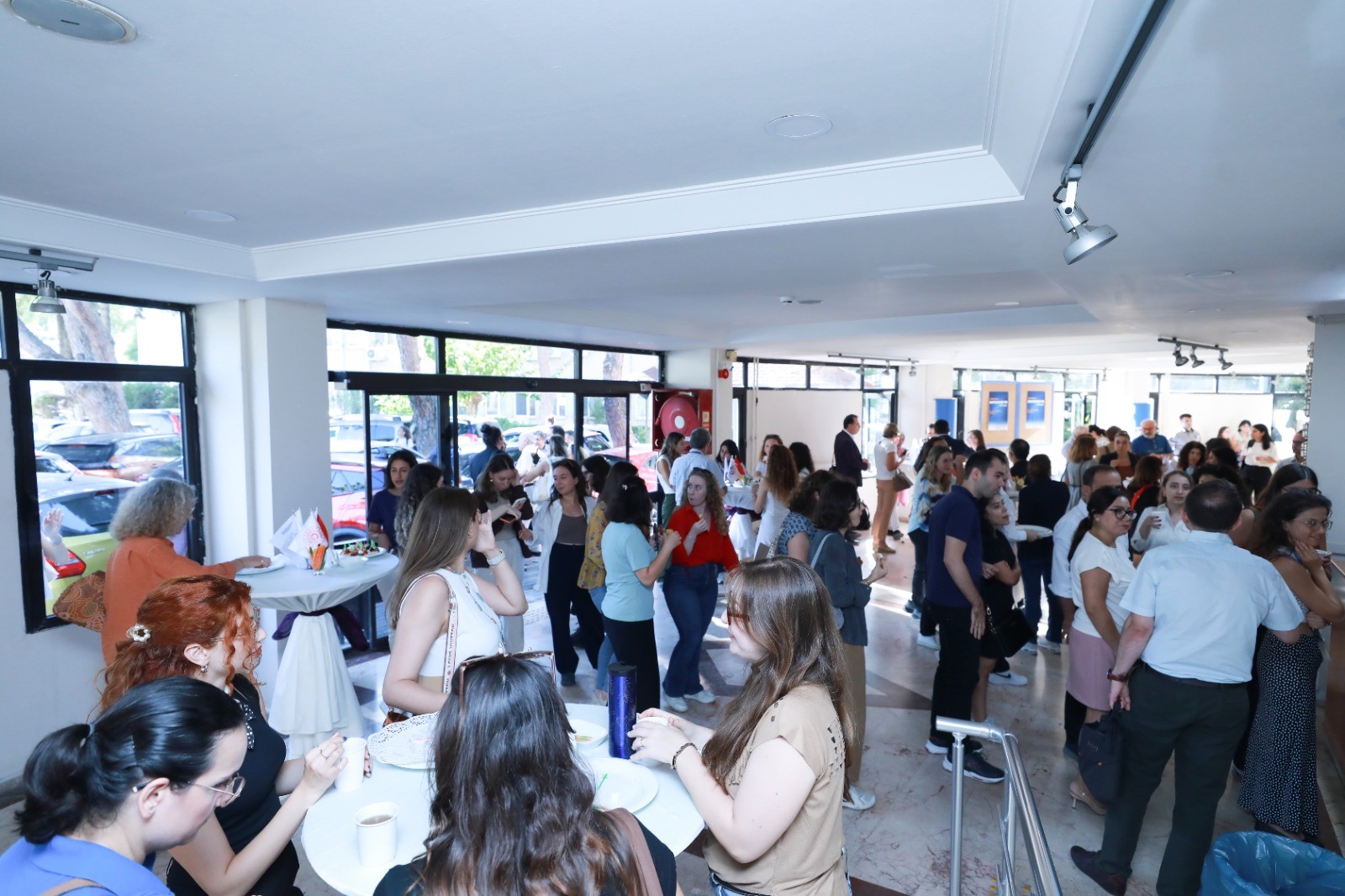 DEÜ'DE EXPOSOME-TR SEMPOZYUMU: ÇEVRESEL KİRLETİCİLER MASAYA YATIRILDI