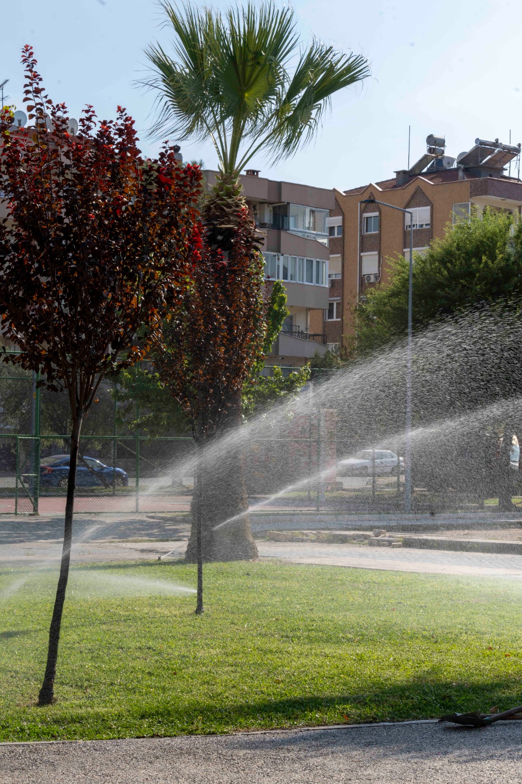 İzmir’in parklarında akıllı sulama dönemi