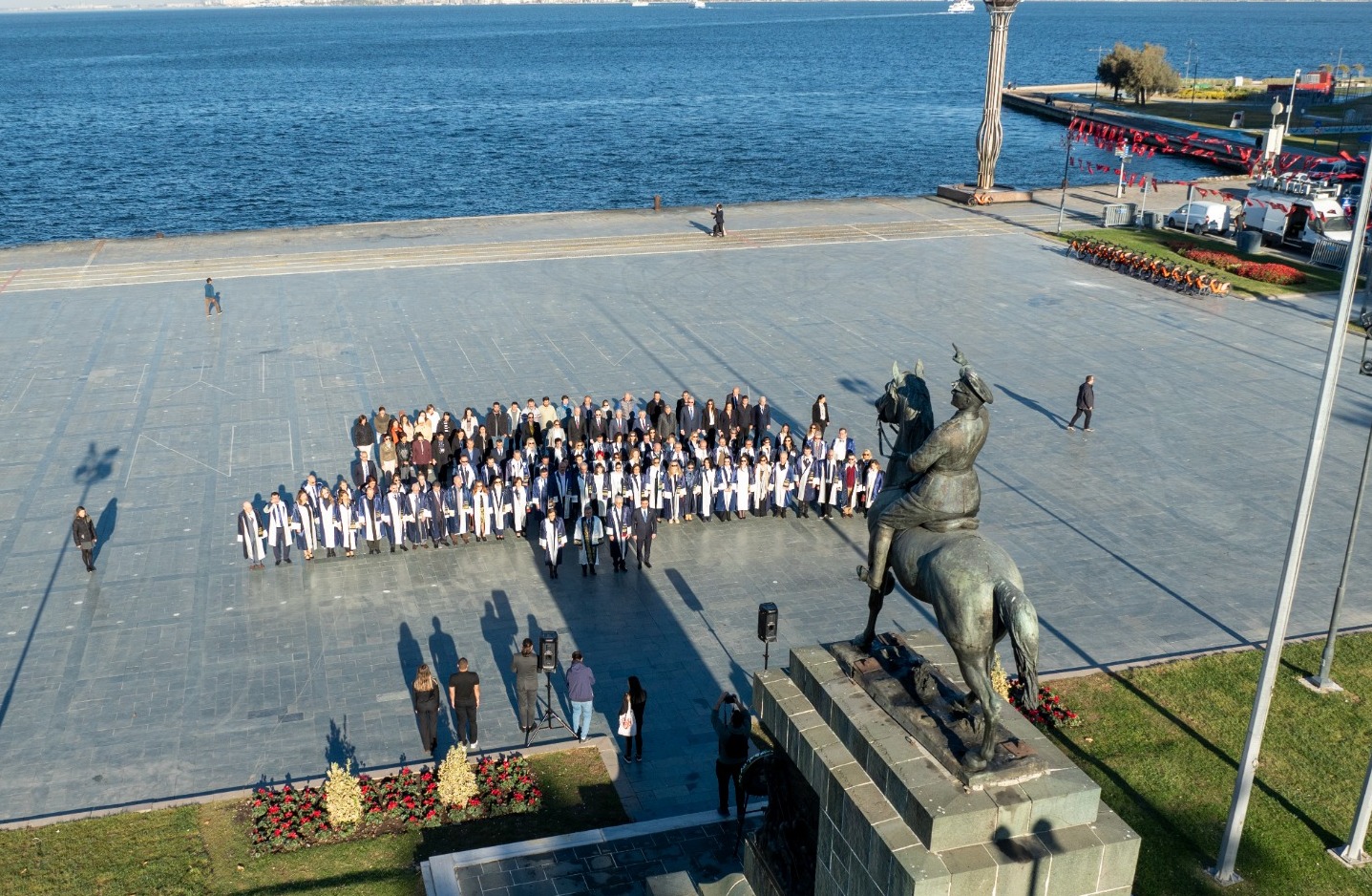 DEÜ'DE YENİ AKADEMİK YILA COŞKULU MERHABA