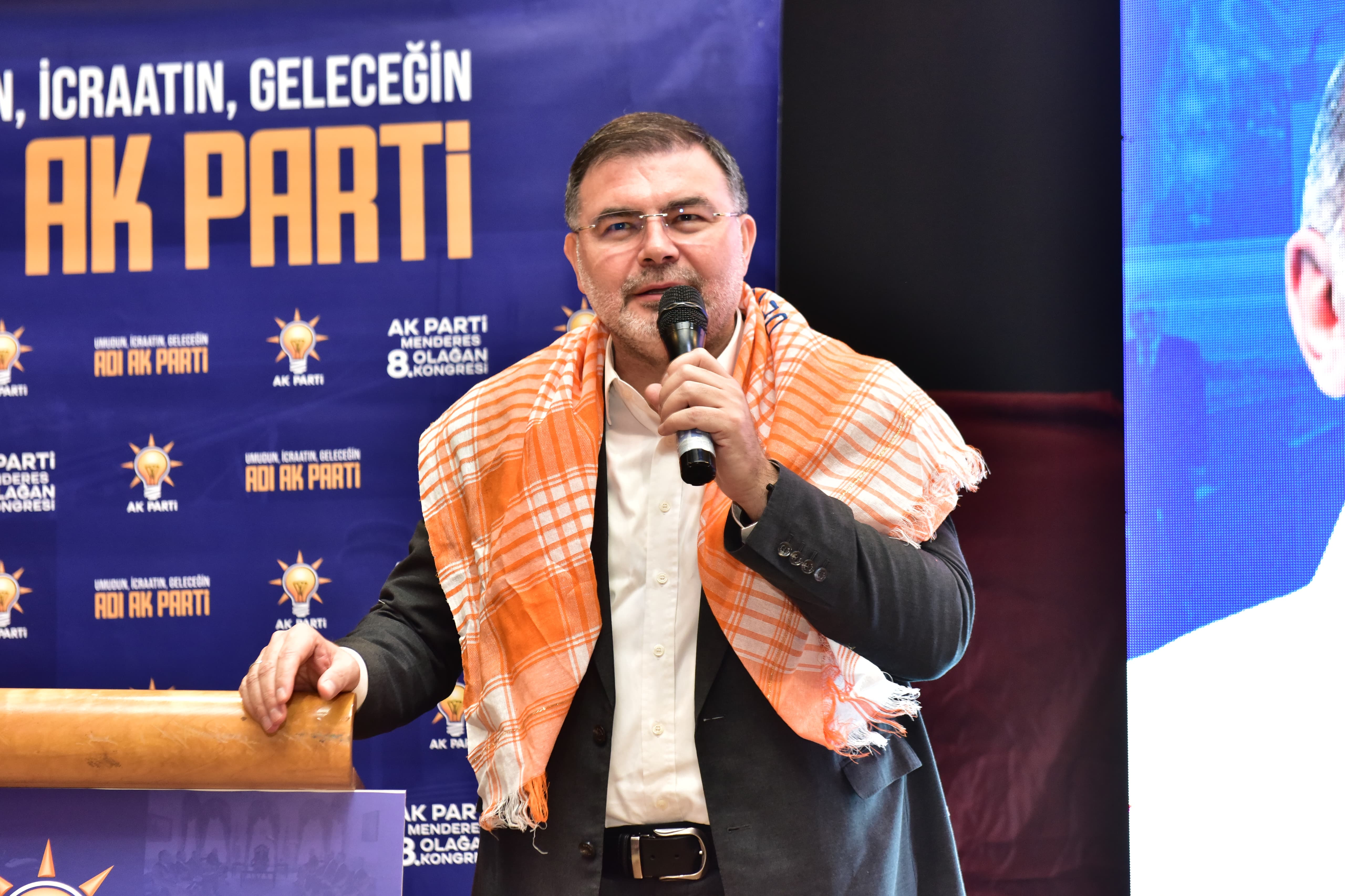 AK Parti Menderes Kongresi'nde, AK Parti İzmir'den art arda salvolar!