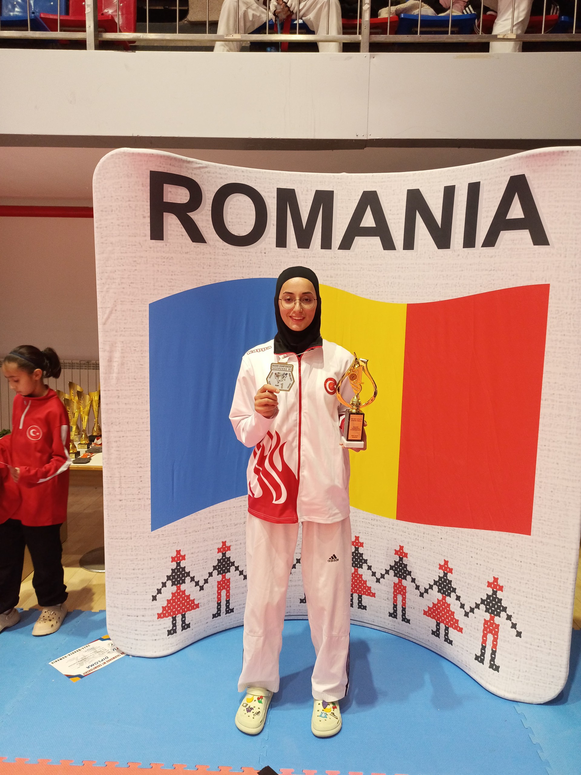 DEÜ'LÜ TEKVANDOCU BALKAN ŞAMPİYONU OLDU