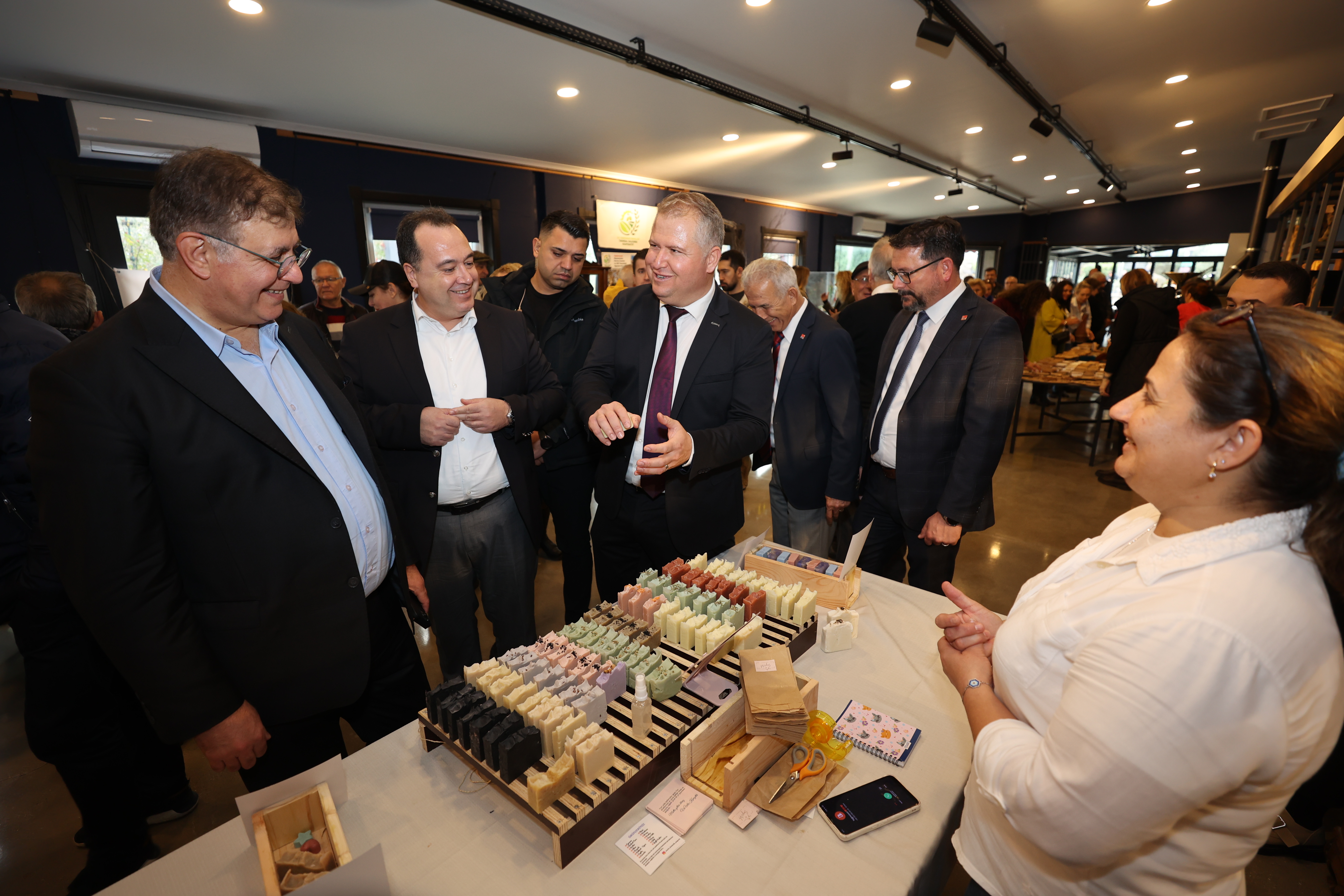 Zeytinin Bereketi ve Sanatın Gücü Urla'da Buluştu