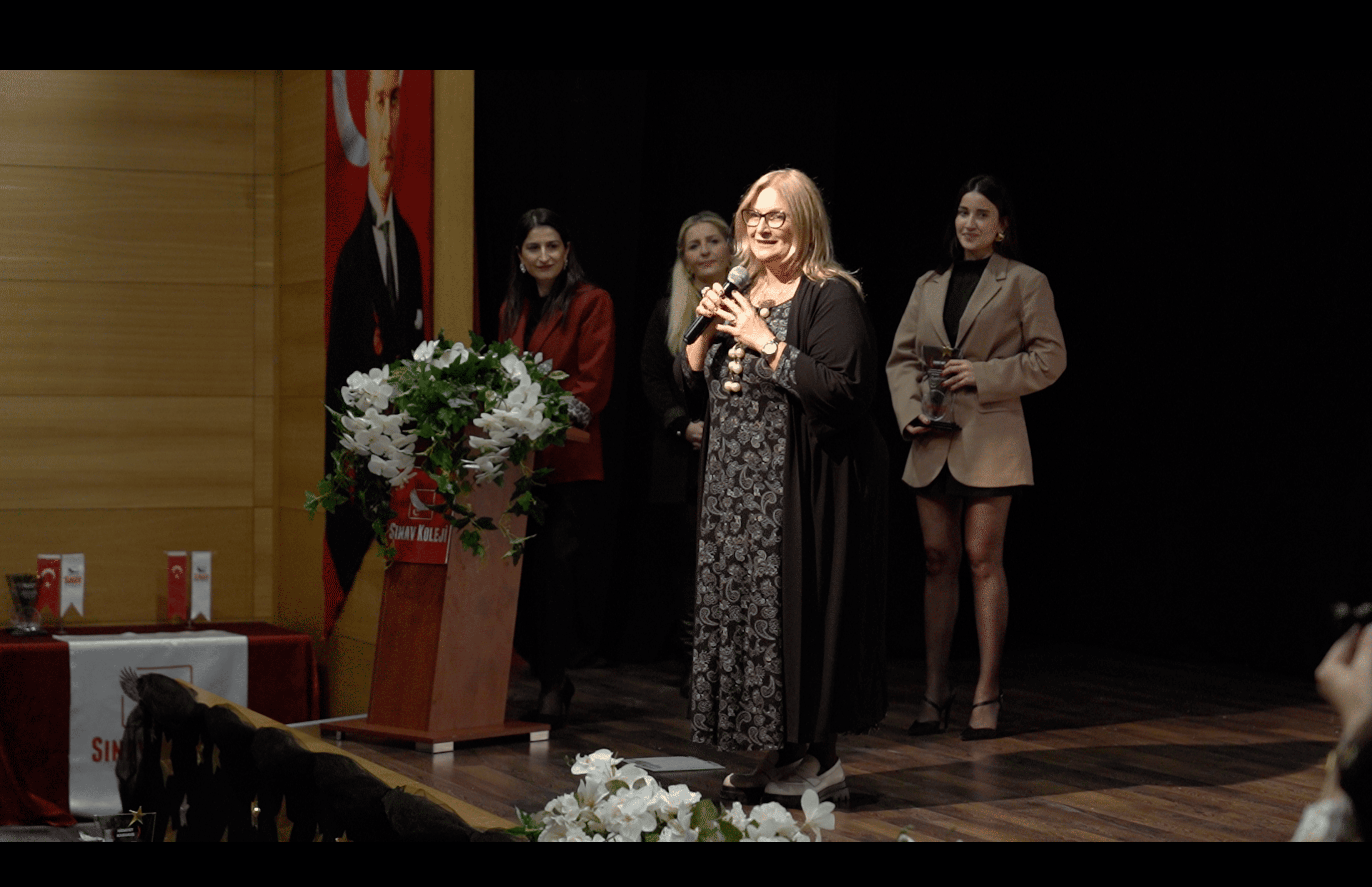 İzmir Art “Yılın En Faydalı İçerik Üreticisi” seçildi