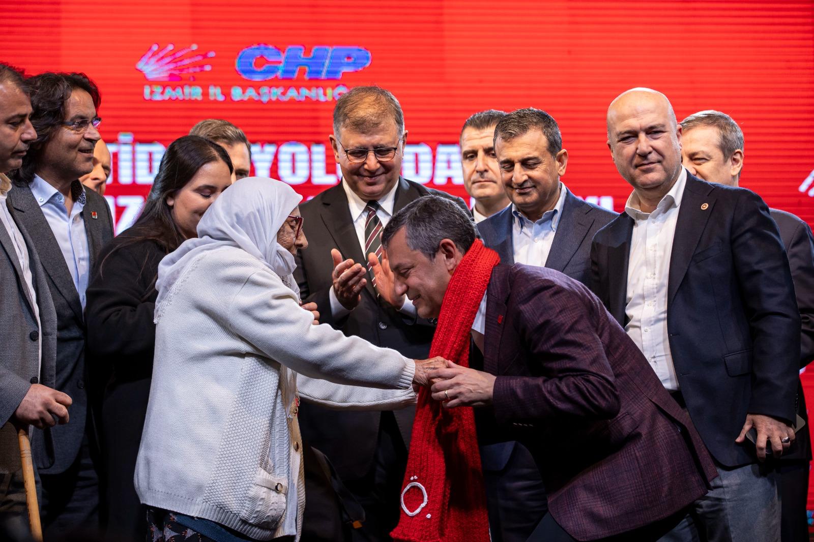 Genel Başkan Özel: İzmir biziz, biz İzmir’iz