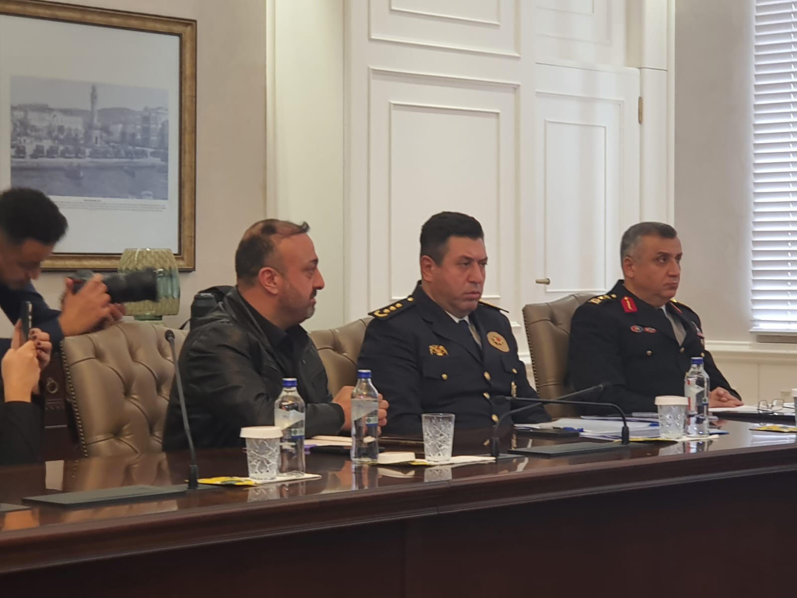 İzmir Valisi Süleyman Elban'dan Güvenlik ve Asayiş Toplantısı