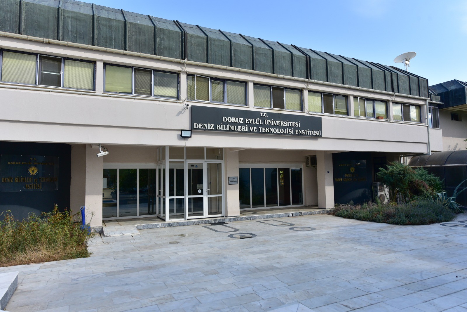 DEÜ'DEN AÇIKLAMA: SANTORİNİ'DEKİ DEPREMLER EGE İÇİN NE ANLAMA GELİYOR?