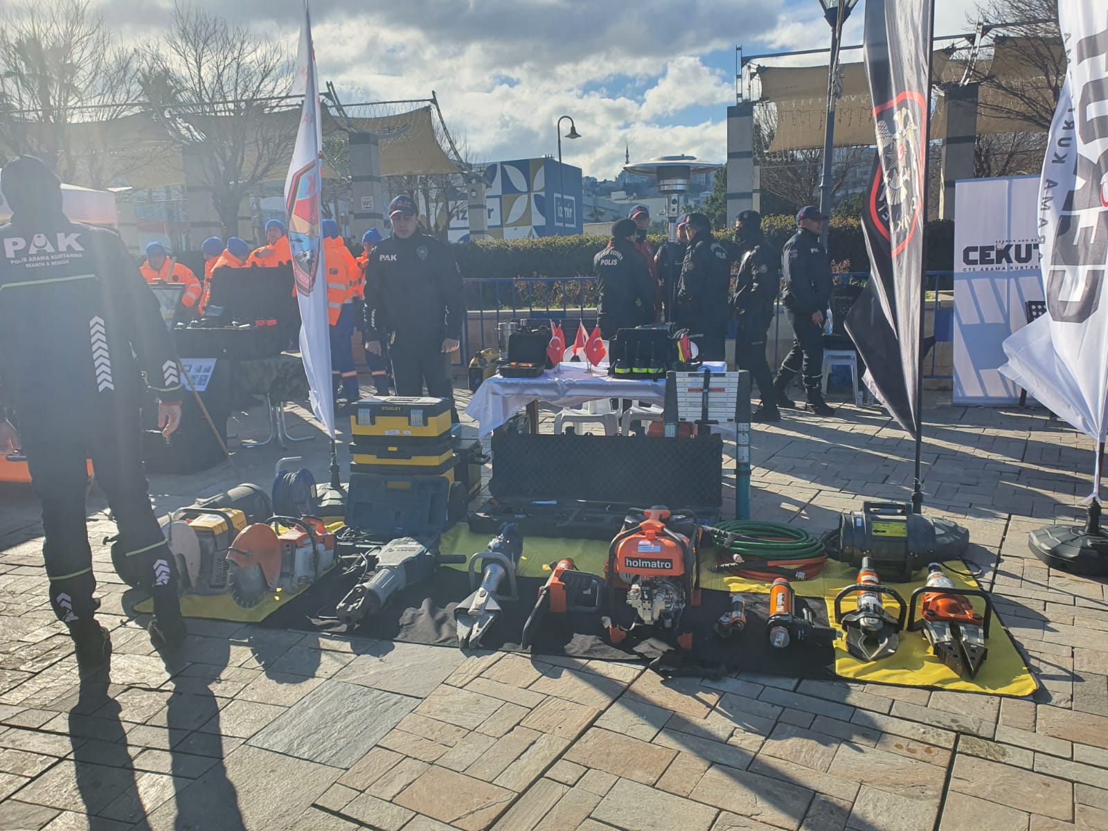 İzmir Valisi Sn. Süleyman Elban'ın 6 Şubat İçin Gerçekleşen Anma Programı