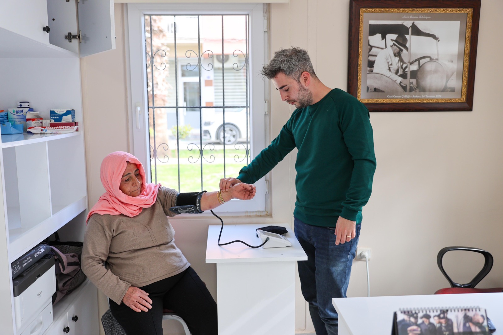 Buca Belediyesi Çınarlar Buluşma Noktası’nı hizmete açtı