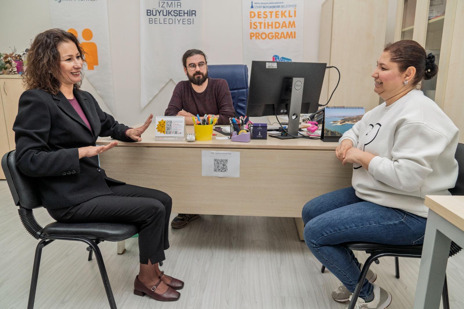 İzmir’de sağırların “sesi” var