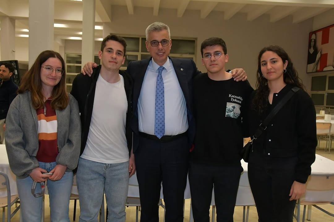 Sağlık Bakanı Kemal Memişoğlu, Hacettepe Üniversitesi’nde Öğrencilerle İftar Yaptı