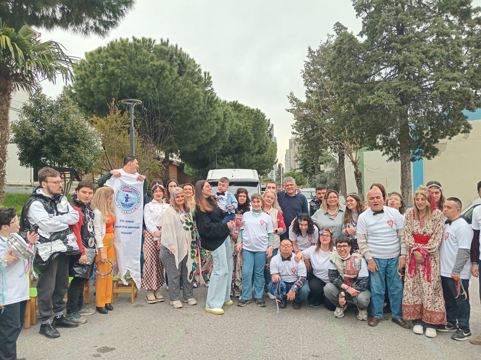 Konak Engelsiz Yaşam Köyü’nde 21 Mart Dünya Down Sendromu Farkındalık Günü Coşkuyla Kutlandı
