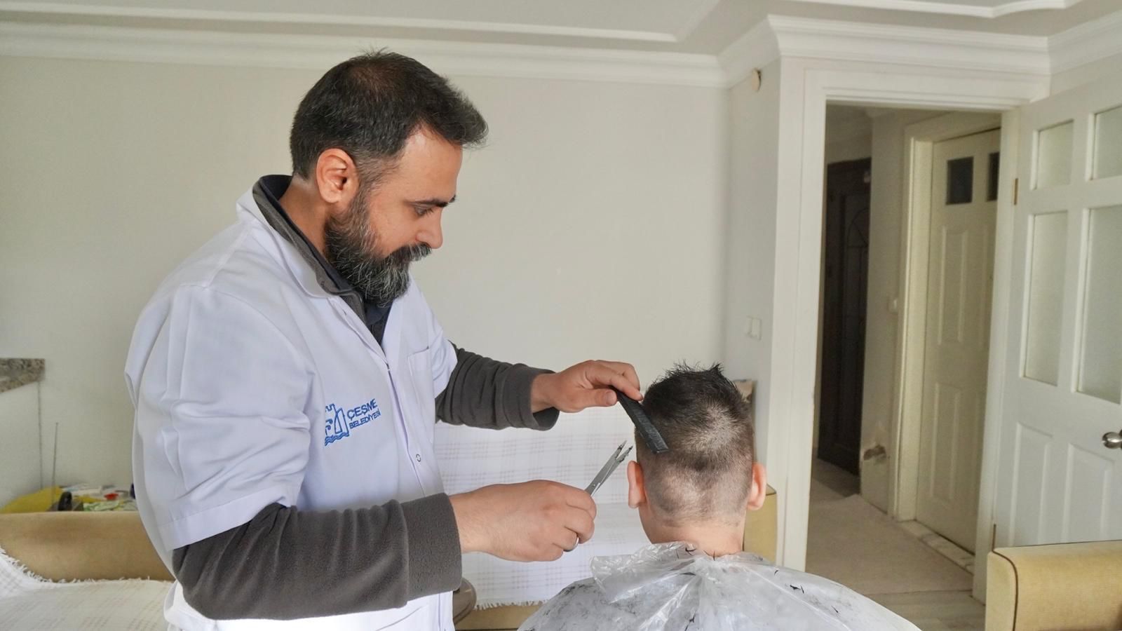 Çeşme Belediyesi, bayramda da komşularını unutmadı!