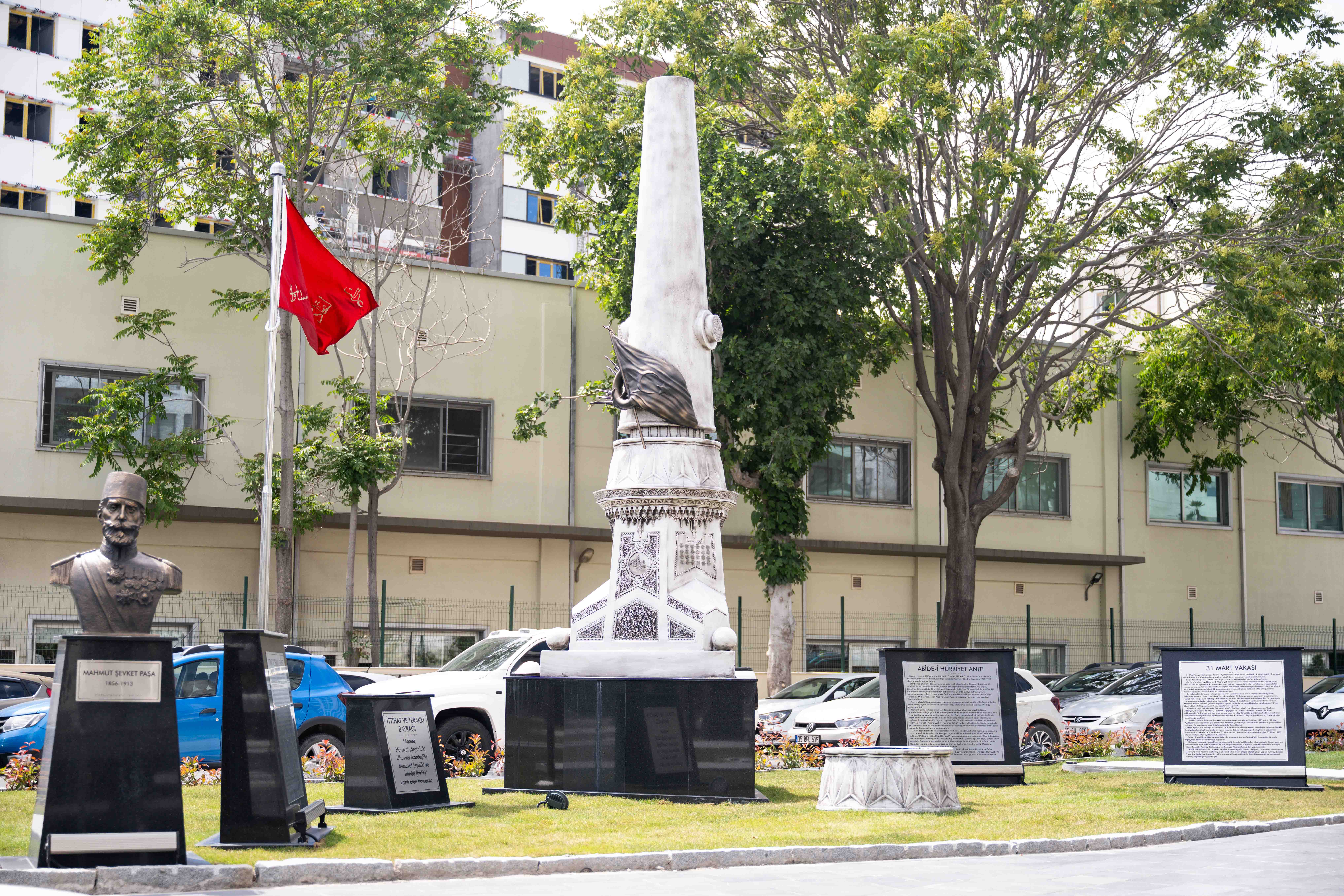 Bornova’da tarihe saygı, özgürlüğe vurgu