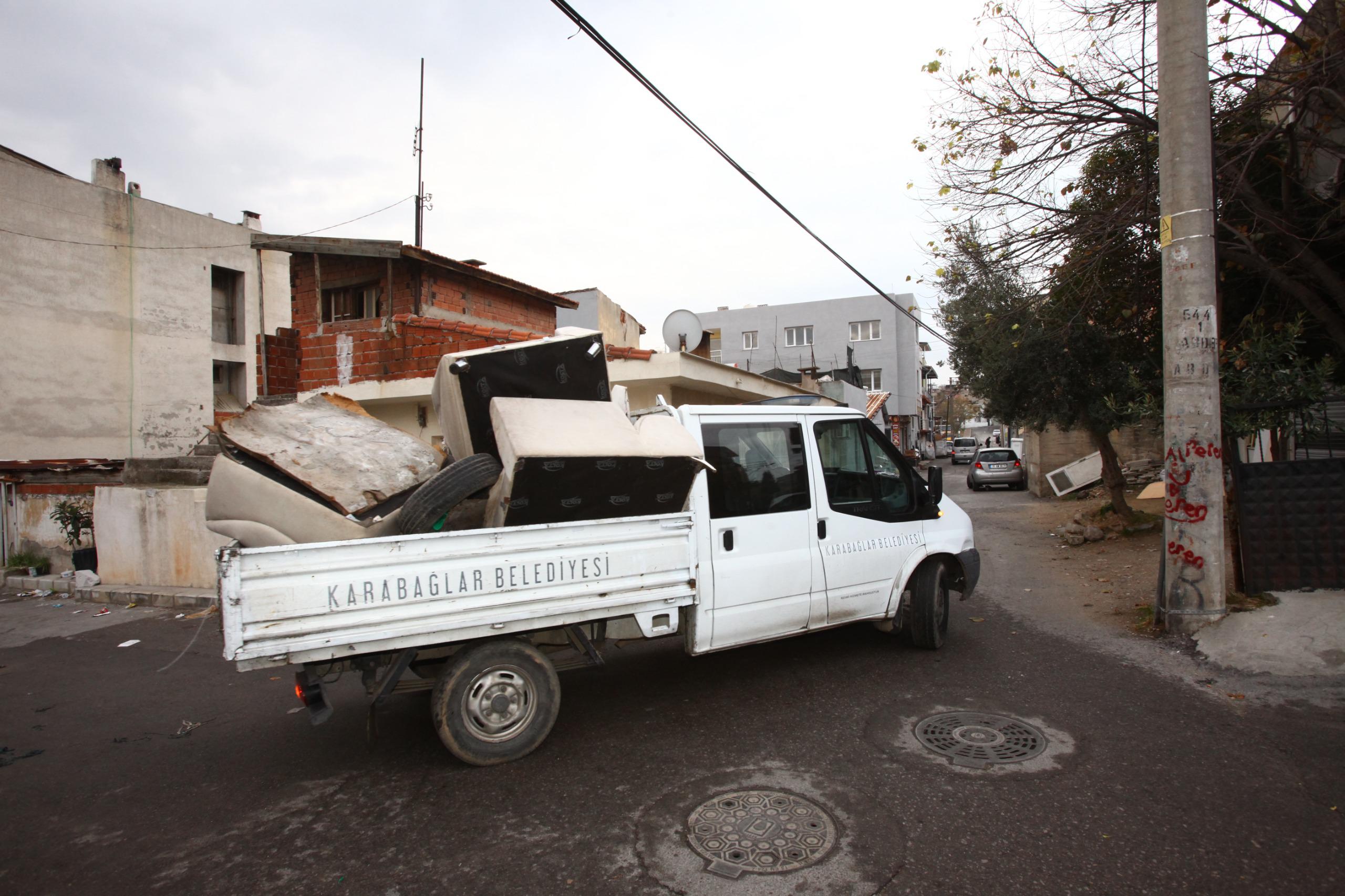 Karabağlar’da Çevre Kirliliğine Geçit Yok!
