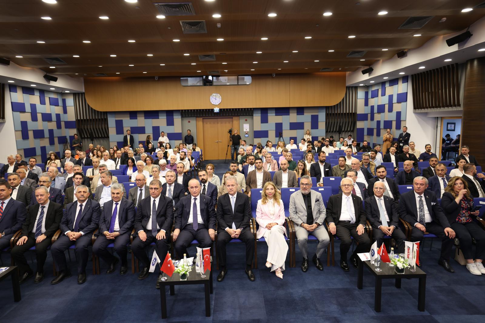 İzmir Kentsel Dönüşüm Zirvesi’nin İkincisi Gerçekleşti: Geleceğin Şehri İzmir Masaya Yatırıldı