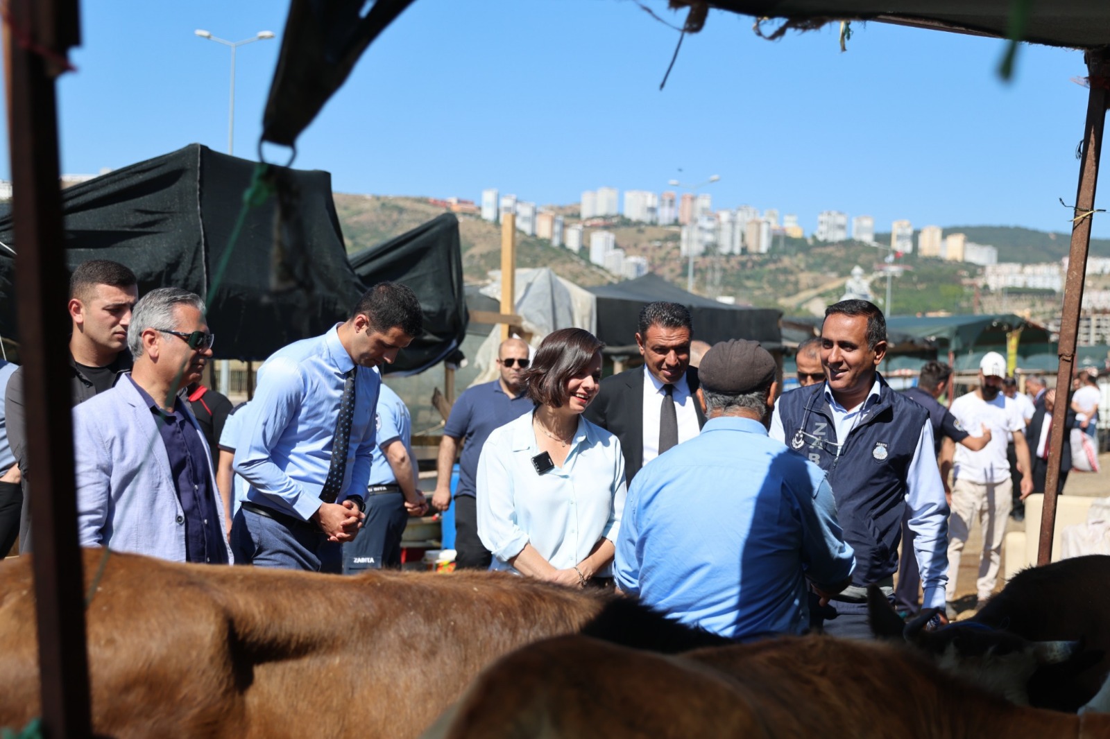 Karabağlar Belediyesi'nden Kurban Bayramı öncesi örnek uygulama
