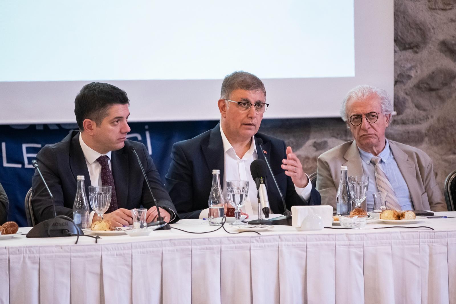 Başkan Tugay'dan Kültürpark için daha çok yeşil alan mesajı