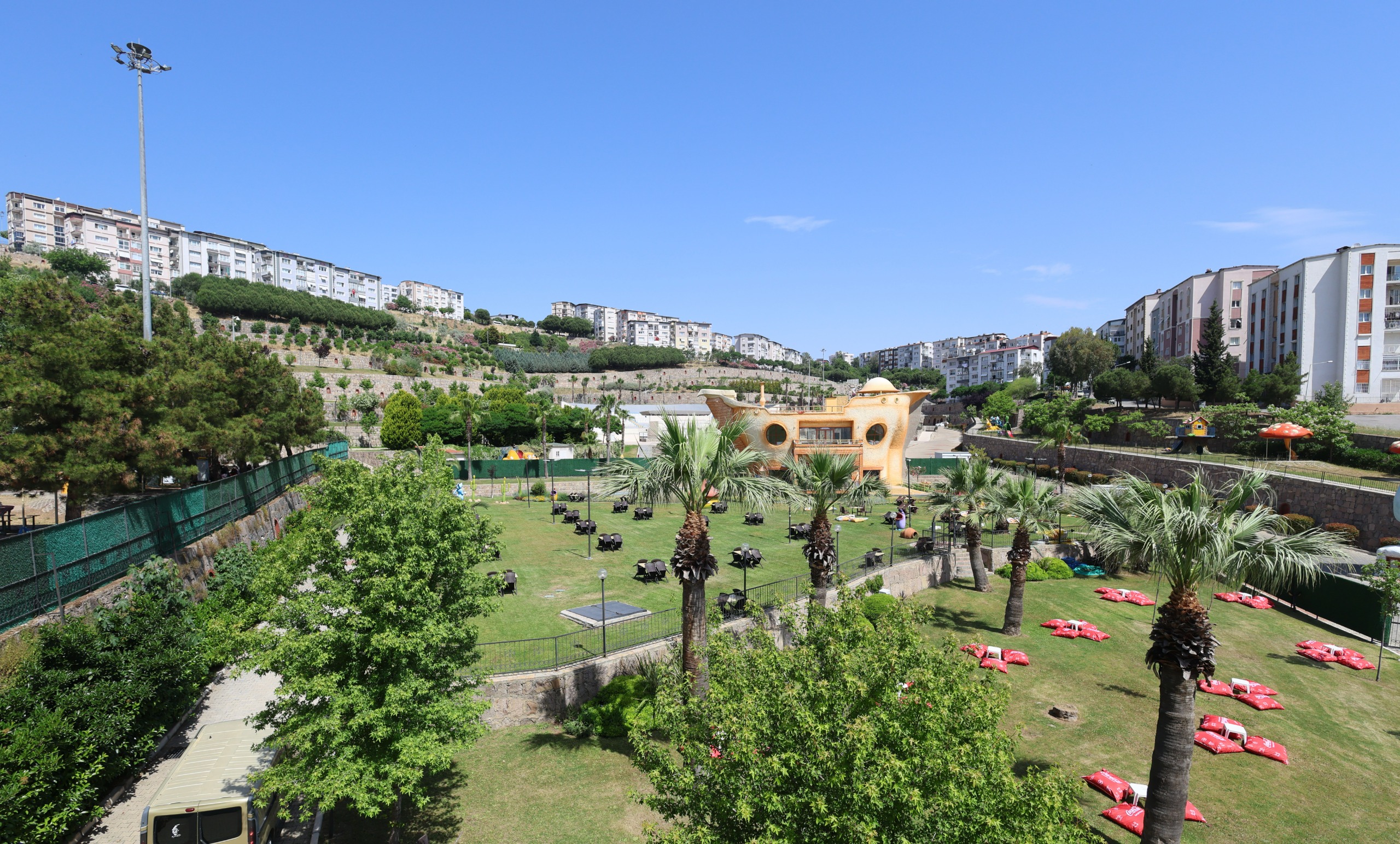 Karabağlar’da hem uygun fiyat, hem keyifli vakit