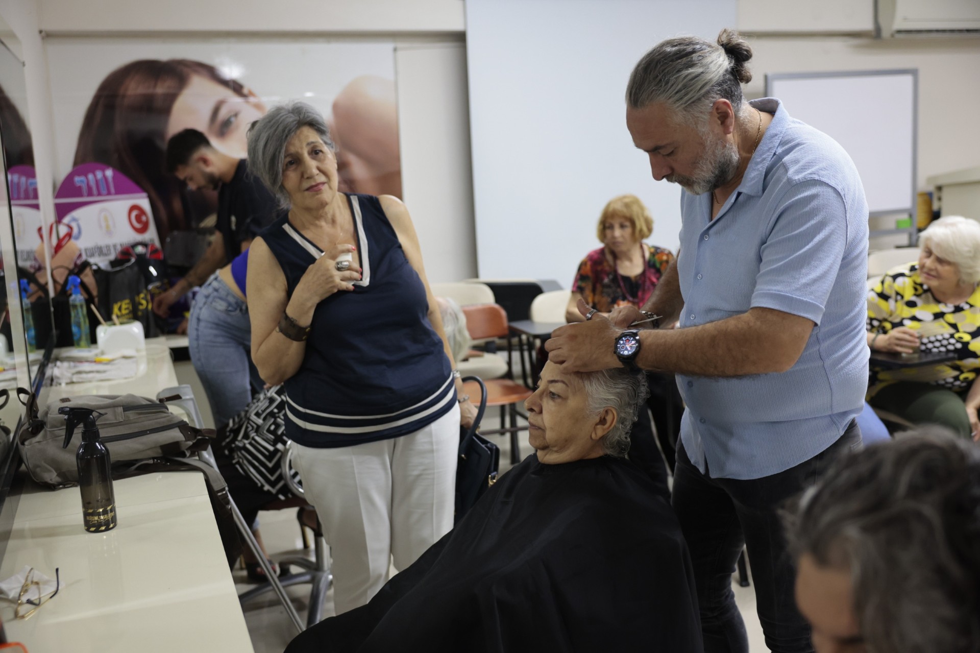 ​65 yaş üstü Konaklı kadınlara ücretsiz kuaför hizmeti