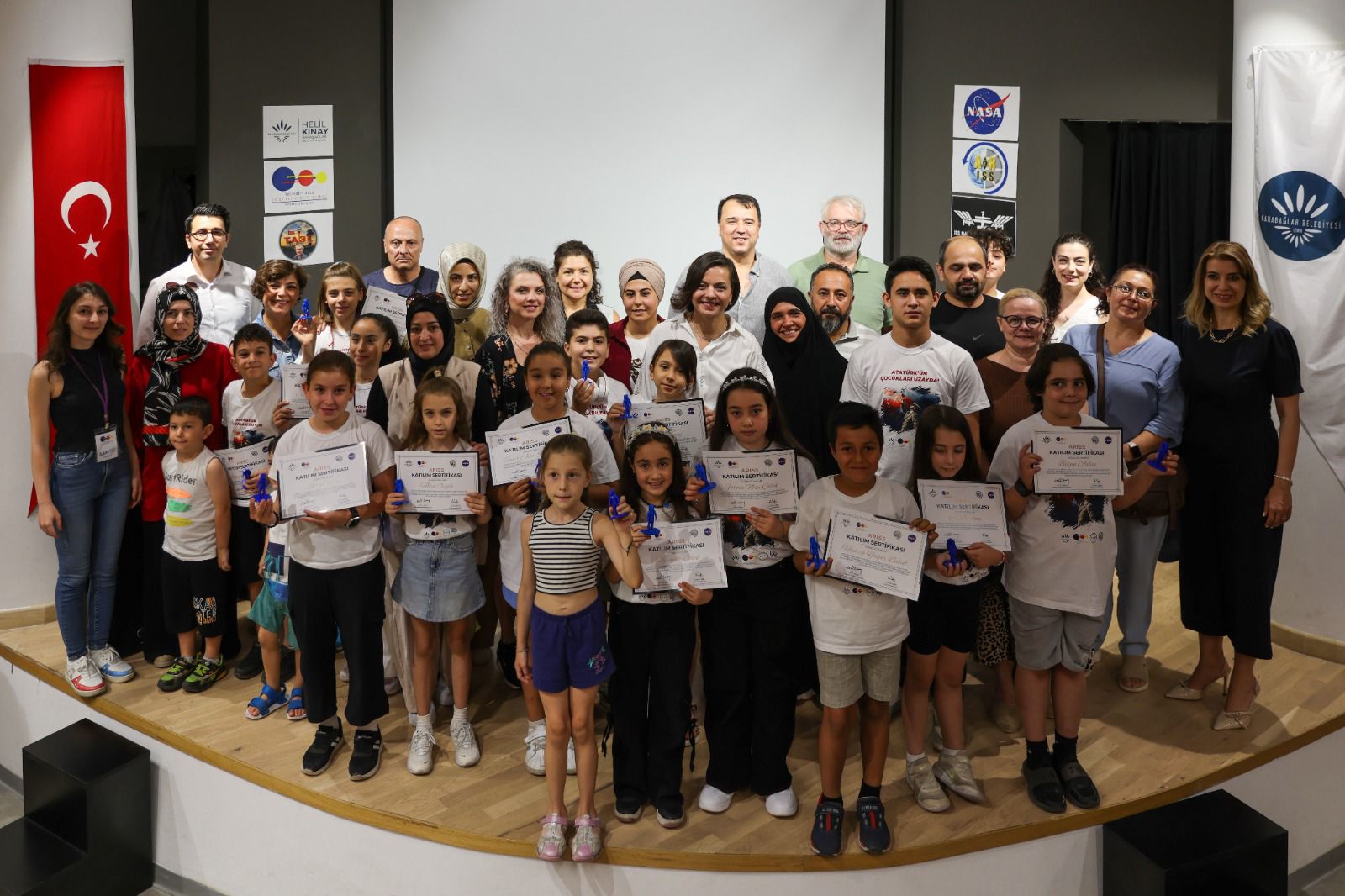 Karabağlar’da Uzayla Buluşan Çocuklara Sertifika Töreni