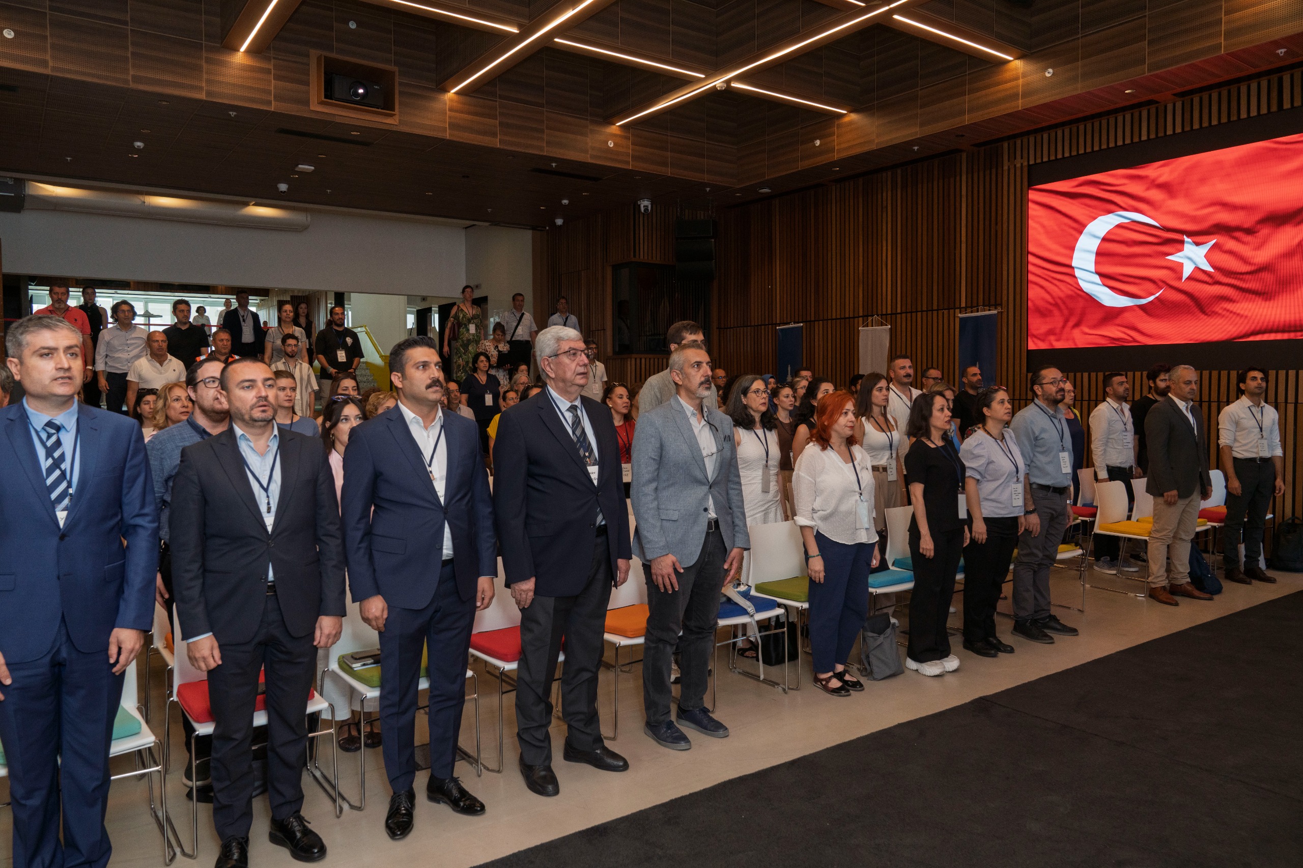 İzmir çoklu iklim tehditlerine karşı güçleniyor