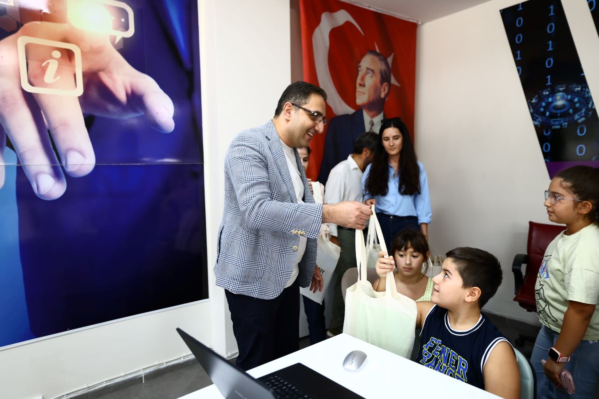 Balçova'da eğitime büyük destek